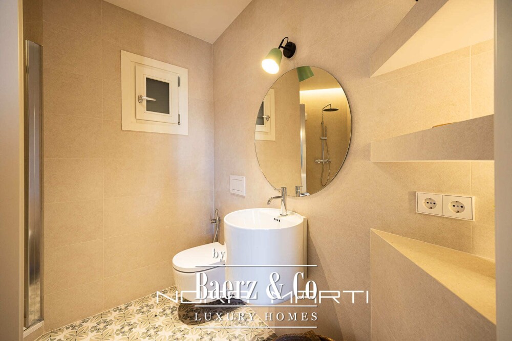 Apartment for sale in Eixample Esquerra image