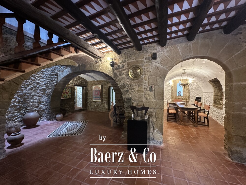Stone House in Monells image