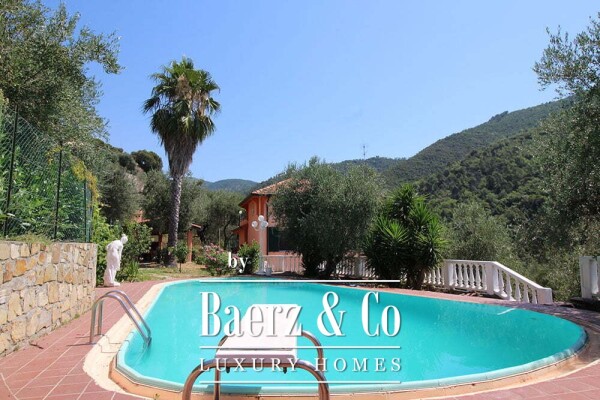 photo 1 Villa for sale 400 m²