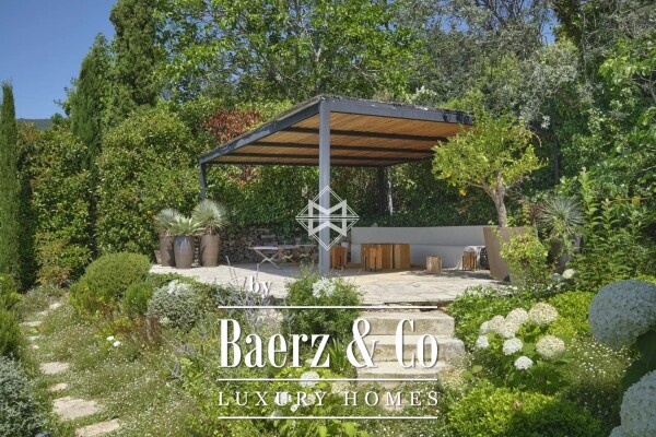 photo 15 Fayence Region: Beautiful property with commanding views of the countryside.