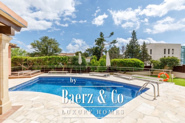 photo 4 Beautiful Villa in a sought after area with rental licence