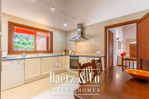 photo 9 Beautiful Villa in a sought after area with rental licence