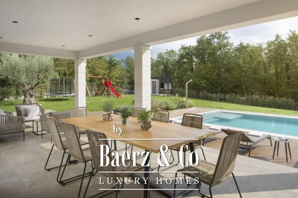 photo 16 Višnjan, a beautifully arranged villa surrounded by greenery, NKP 242 m2, on a large landscaped lot