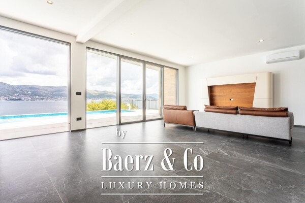 photo 8 Okrug Donji, a beautiful luxury villa in the first row to the sea