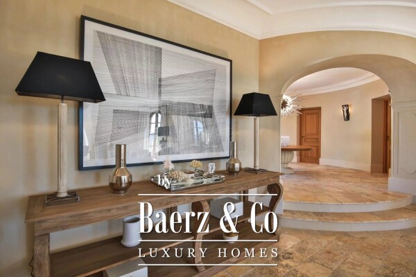 photo 11 Mougins - Situated ath the heart of the renowned village of Mougins