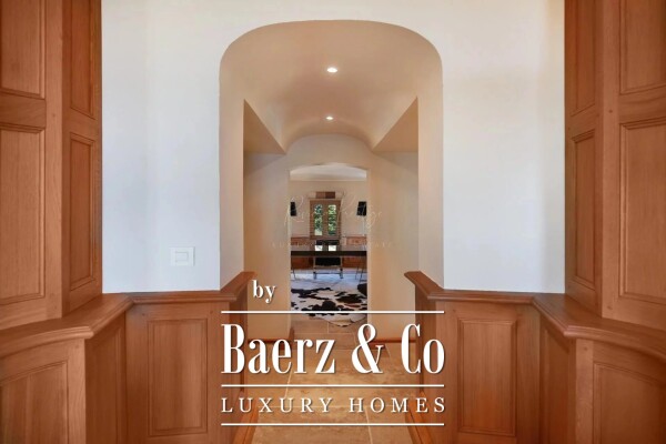 photo 17 Mougins - Situated ath the heart of the renowned village of Mougins