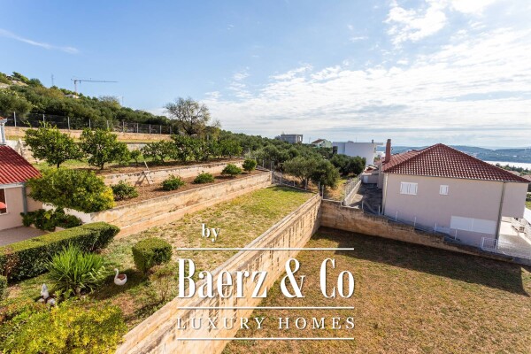 photo 3 Surroundings of Trogir - apartment house with building plot