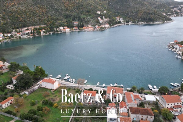 photo 6 Dubrovnik-surrounding area, stone villa 600 m2, first row to the sea