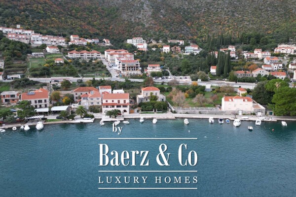 photo 9 Dubrovnik-surrounding area, stone villa 600 m2, first row to the sea