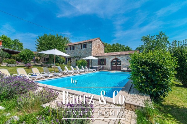 photo 1 Žminj, a luxurious stone villa in the center of Istria