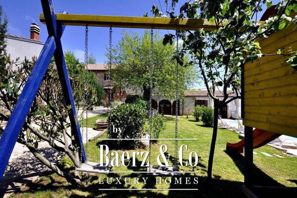 photo 12 Žminj, a luxurious stone villa in the center of Istria