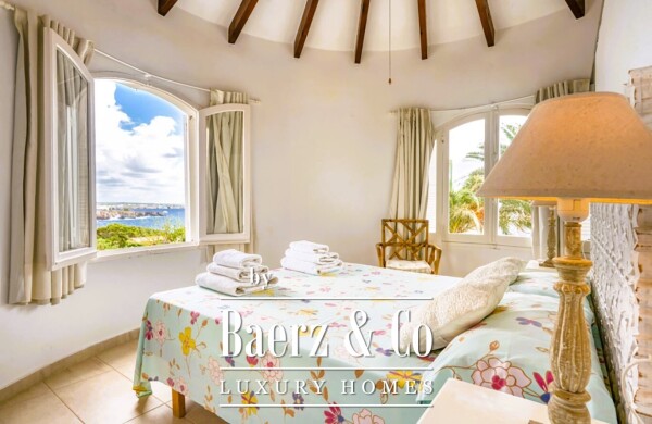 photo 20 IMPRESSIVE SEA-FRONT VILLA IN CALAN BLANES