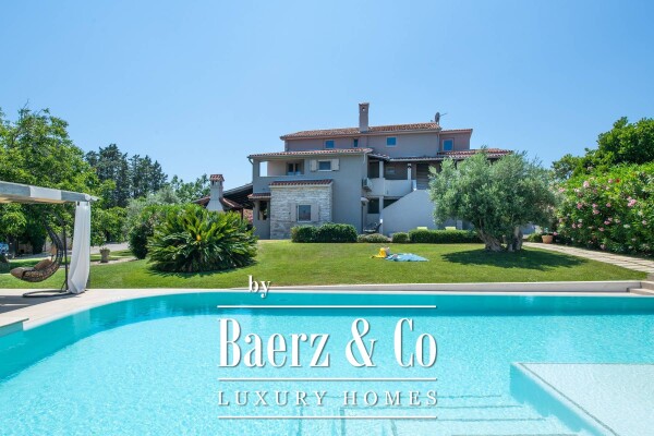 photo 1 Ližnjan: Villa with pool on a large property