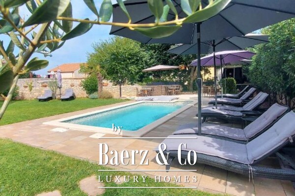 photo 2 Bale, detached house with 3 apartments