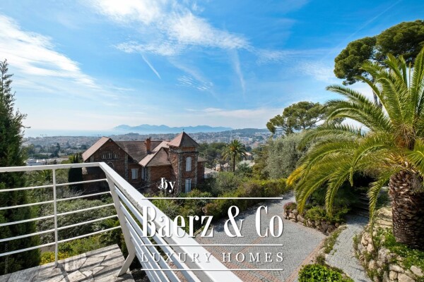 photo 3 AMAZING CALIFORNIAN STYLE VILLA WITH SEA VIEW