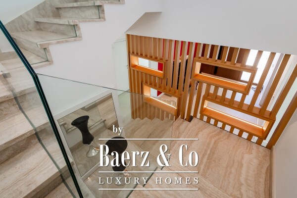 photo 18 Beautiful upgrades | Fully Furnished | Lake view