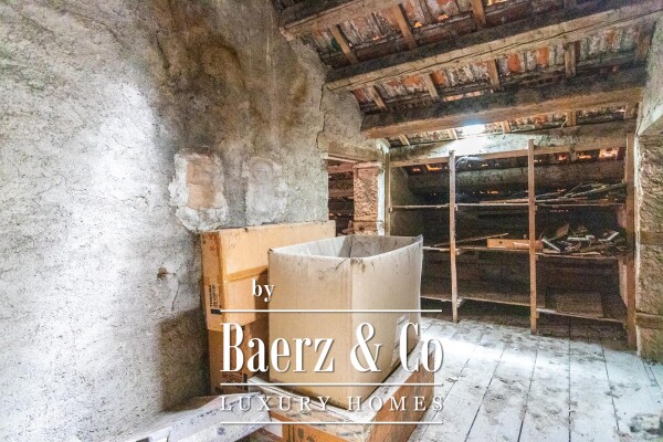 photo 15 Sinj, strict center, house with great potential