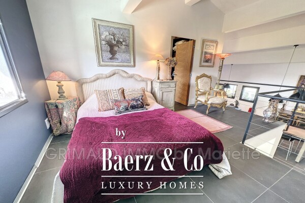 photo 12 Contemporary villa with views of the vineyards and pool