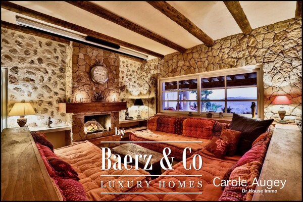 photo 4 Authentic Villa facing the Golf Course