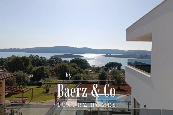 photo 2 Medulin, Pomer - beautiful villa with wellness NUA 195 m2 with sea view - 150 m from the sea