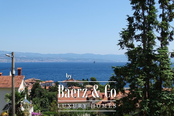 photo 1 Lovran, penthouse with garden and terraces, covering an area of 204.78m²