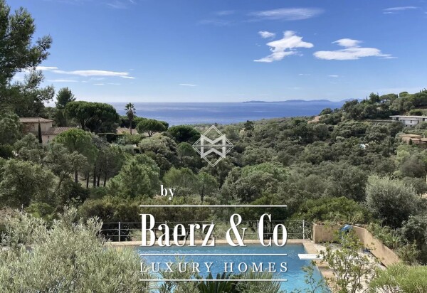 photo 3 In la Croix-Valmer - Property with sea view and 1ha of plot of land