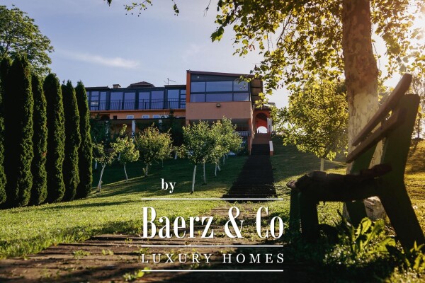 photo 3 Vinkovci, Marinci, Exclusive villa with swimming pool, GFA 558.64 m2, on a plot of land of 7270 m2