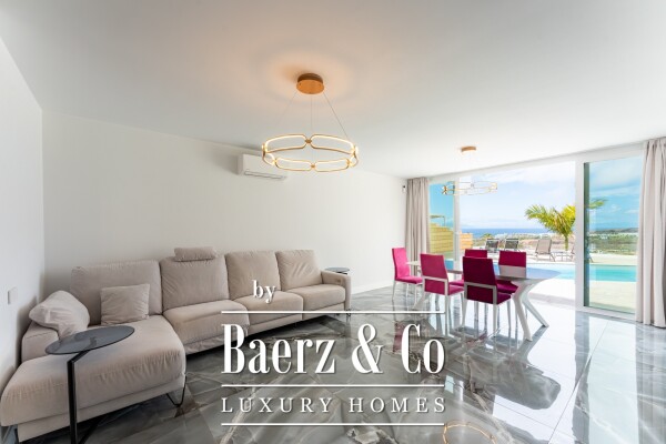 photo 1 Elegant bungalow in prestigious area.