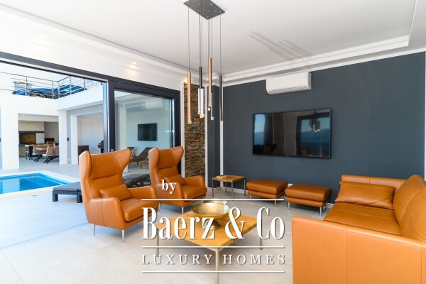 photo 19 Omiš, elegant villa with three apartments and open sea view