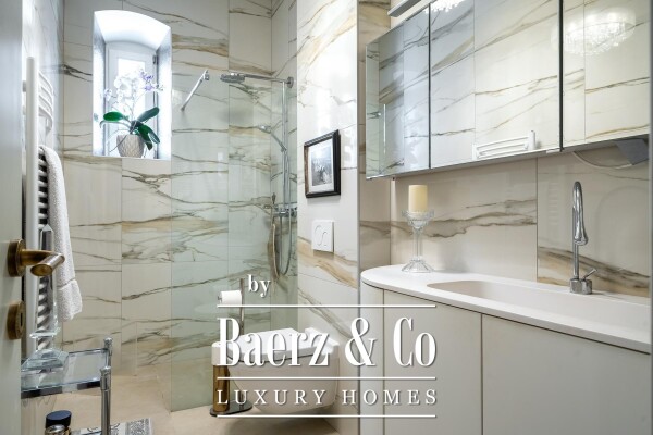 photo 17 Split, luxurious three-bedroom apartment - shared pool and garage