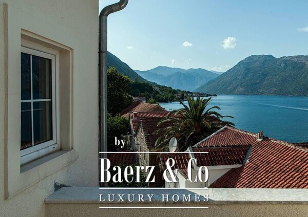 photo 4 Seaside Apartment in Kotor Municiplaity in a Historical Palace