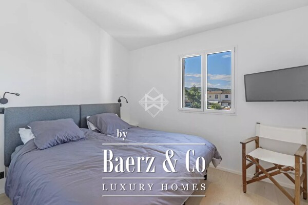 photo 9 Fisherman's House with Mooring, Parking and Cellar – Rare on the Market