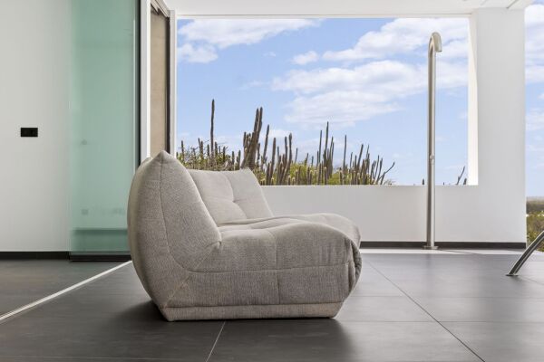 photo 30 Crown West 207