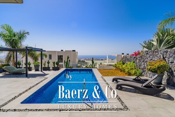 photo 2 Elegant Independent Villa with Panoramic Sea Views in Caldera del Rey