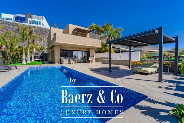 photo 1 Elegant Independent Villa with Panoramic Sea Views in Caldera del Rey