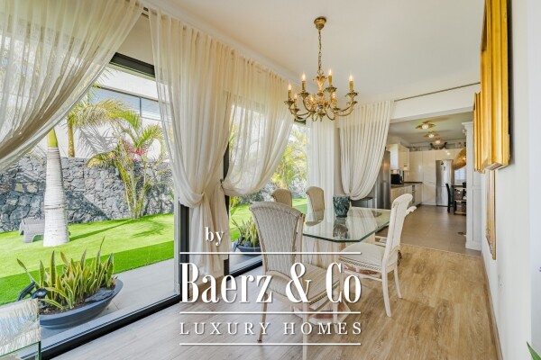 photo 8 Elegant Independent Villa with Panoramic Sea Views in Caldera del Rey