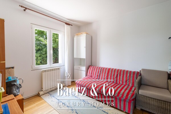 photo 23 Krk, house with three residential units and a large garden in the center