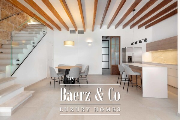 photo 9 Exquisite renovated townhouse with pool and mountain view