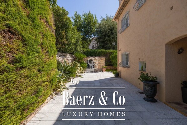 photo 18 PREMIUM LOCATION – SEA VIEW BASTIDE – 100 M² GARAGE