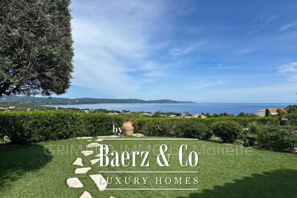 photo 5 Sea View Villa in a Prestigious Estate with a Swimming Pool