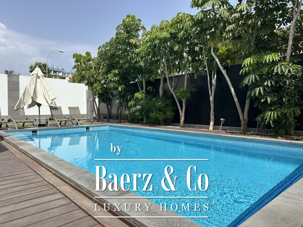 photo 2 Modern villa in central Los Cristianos