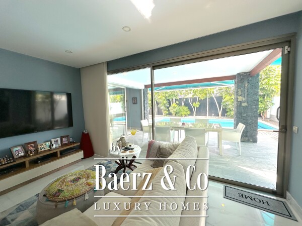 photo 10 Modern villa in central Los Cristianos