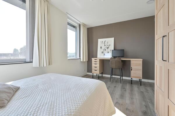 photo 12 Aan het Spoor 5