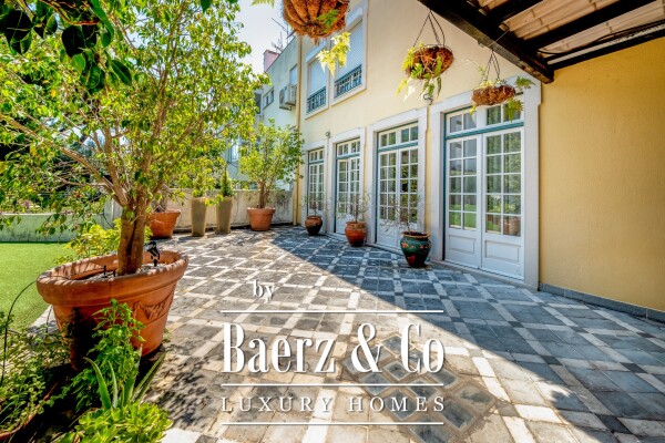 photo 14 5 bedroom villa with swimming pool in the historic area of Parede