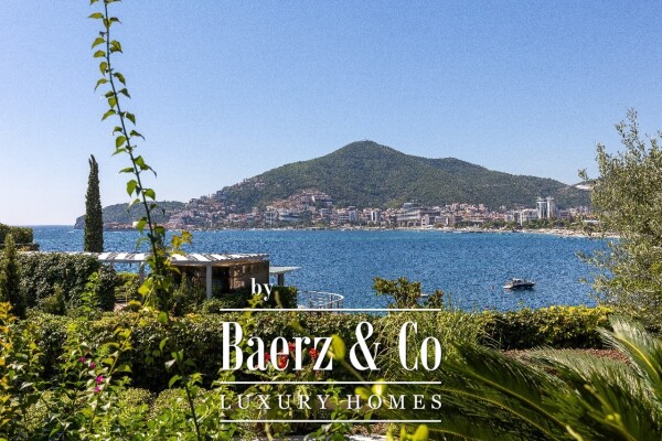 photo 1 Luxurious Apartment in a 5* Hotel in Budva