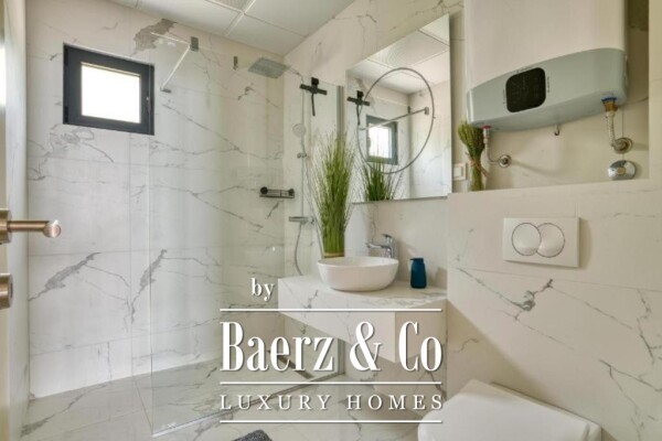 photo 20 Furnished Apartment in a Complex with a Pool in Sveti Stefan