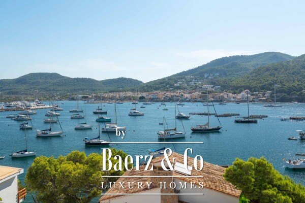 photo 15 Modern Penthouse with Private Pool by the Sea