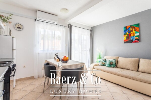 photo 13 Čiovo, Okrug Gornji,  4-apartment house with an outdoor kitchen, third row from the sea