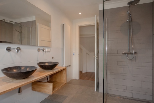 photo 44 Van Dorpstraat 4