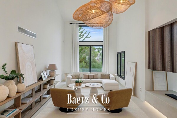 photo 1 Modern family villa in perfect location in Costa d’en Blanes